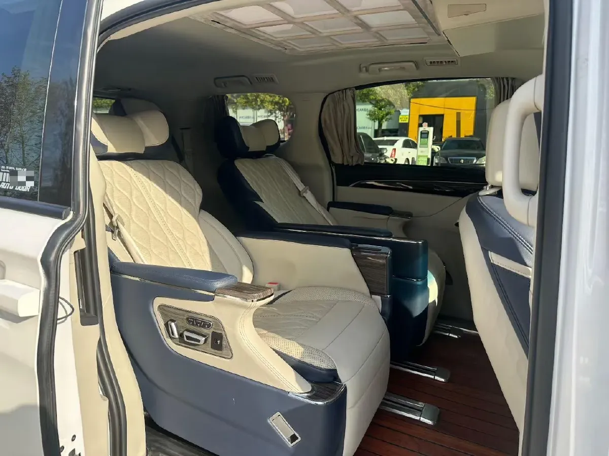 2018 Buick GL8 2.0T 260HP L4 6AT,autocango,china used car exporter,china ev exporter,chinese used car exporter,chinese used ev exporter