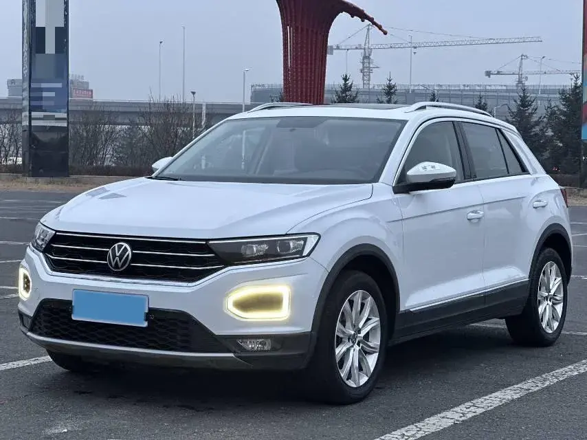 2022 VOLKSWAGEN T-ROC view 1