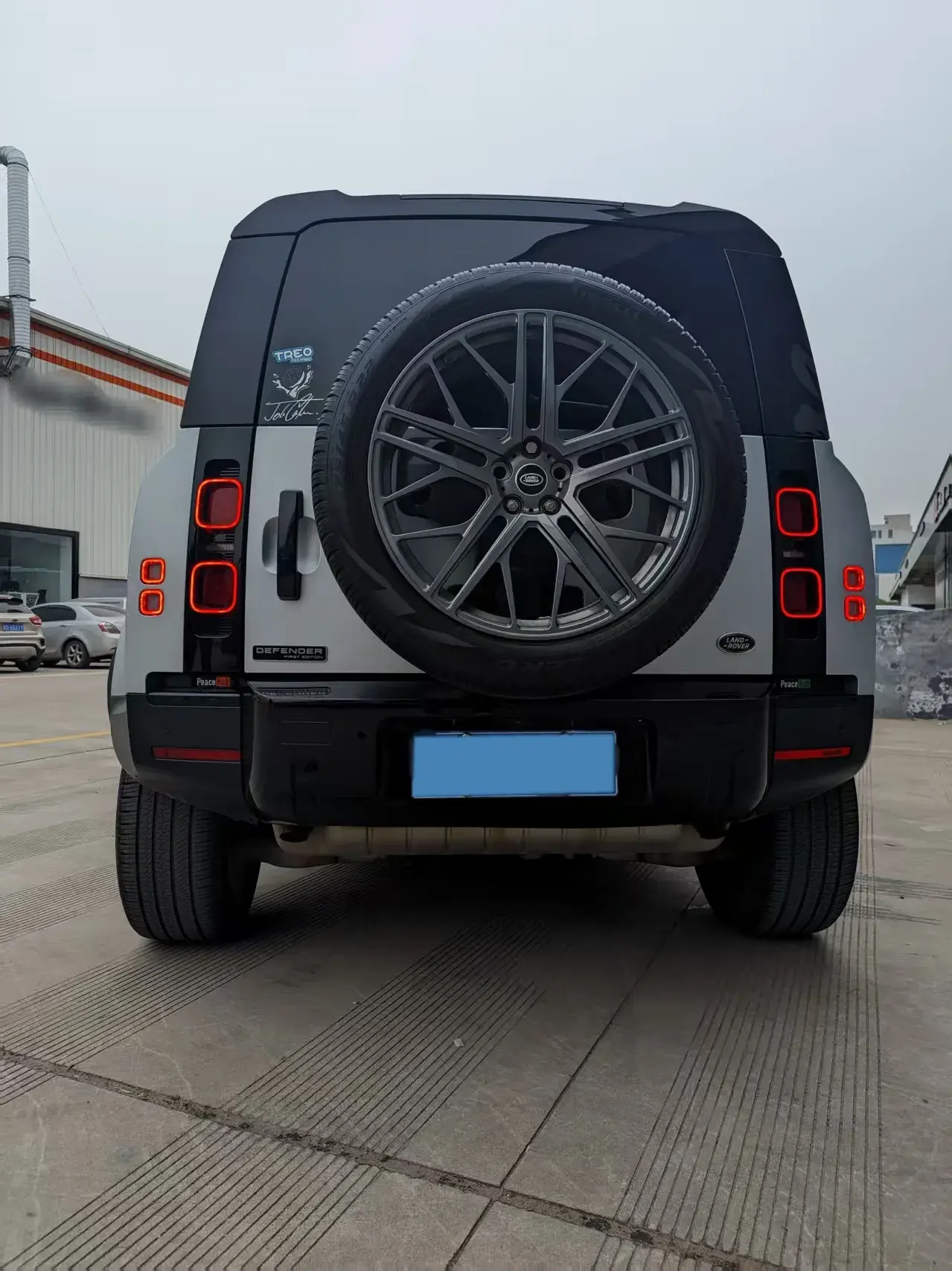 2021 LAND ROVER thumbnail 3