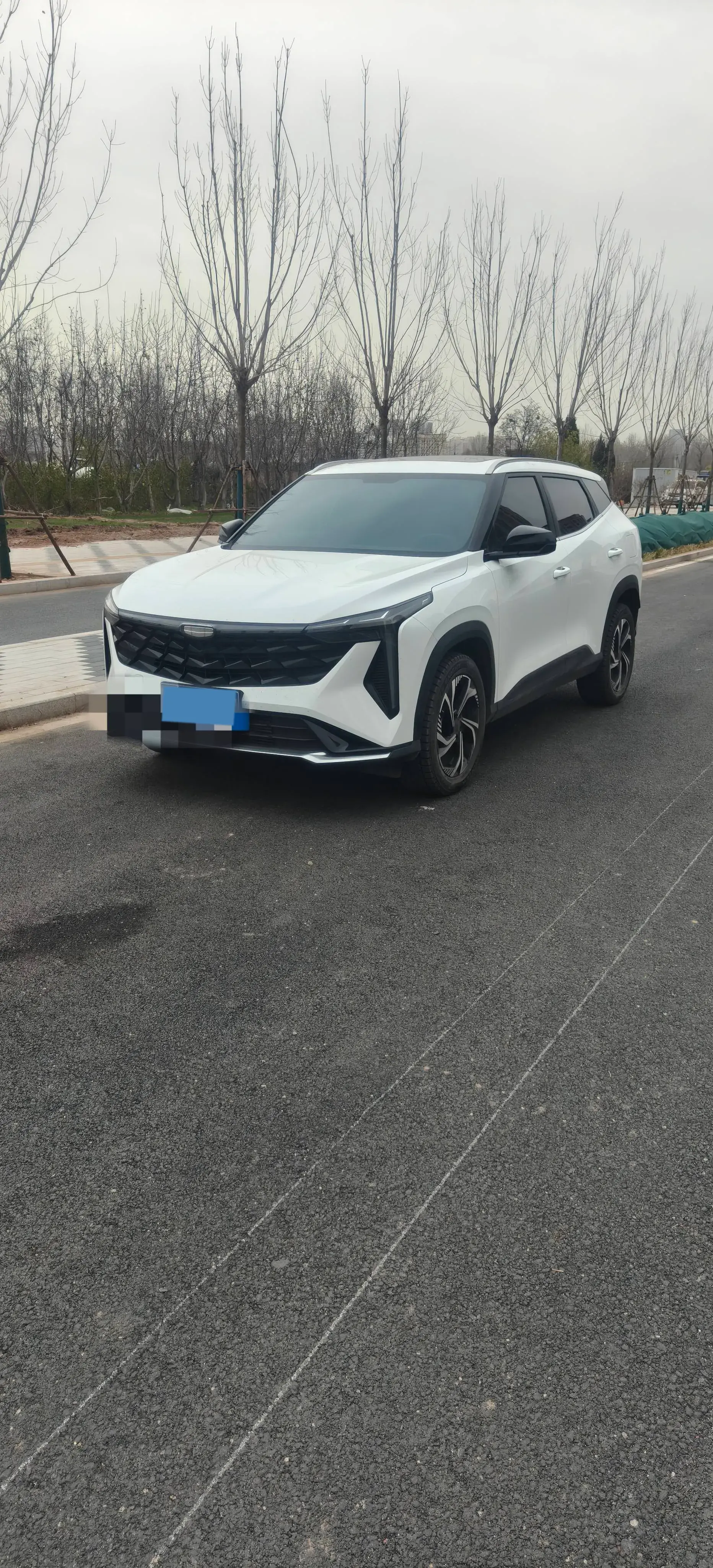 2023 GEELY AZKARRA view 1