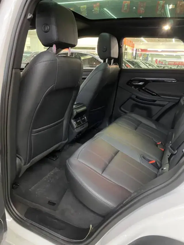 2020 LAND ROVER thumbnail 4