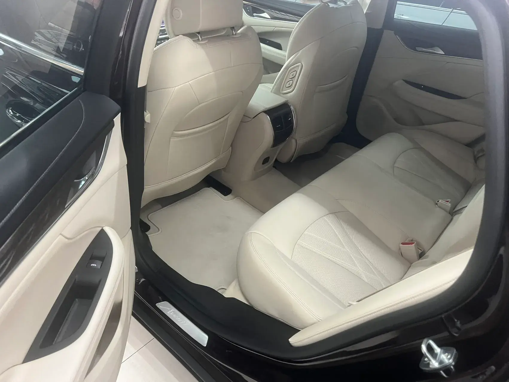 2022 BUICK LARCOSSE thumbnail 3