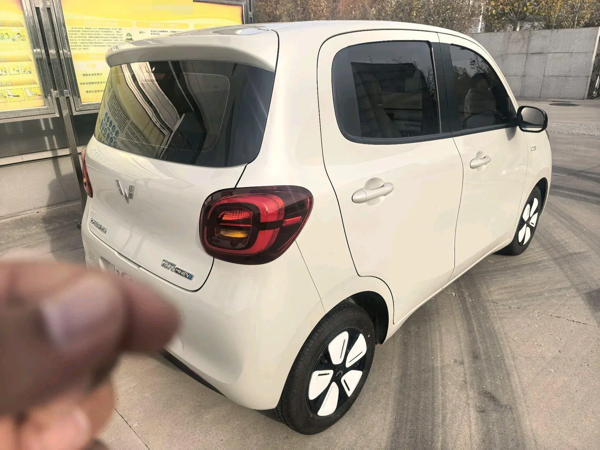 2025 WULING HONGGUANG thumbnail 2