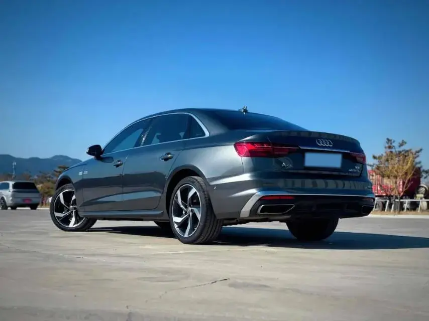 2021 AUDI A4L thumbnail 4