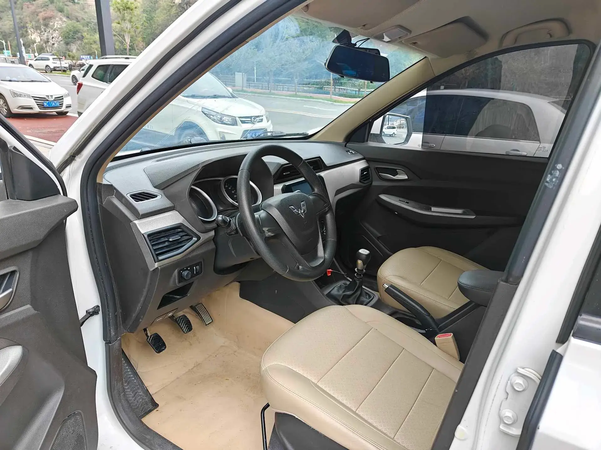 2019 WULING HONGGUANG thumbnail 4