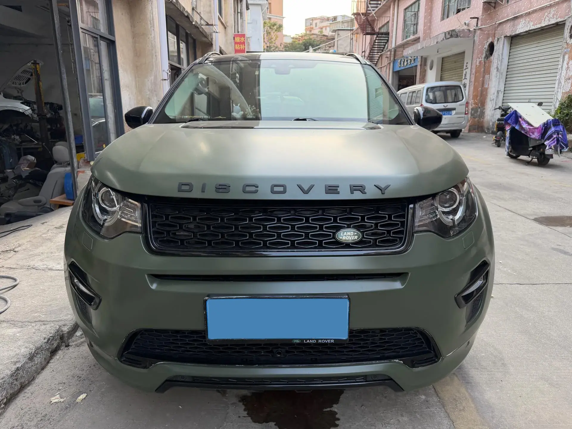 2018 LAND ROVER thumbnail 2