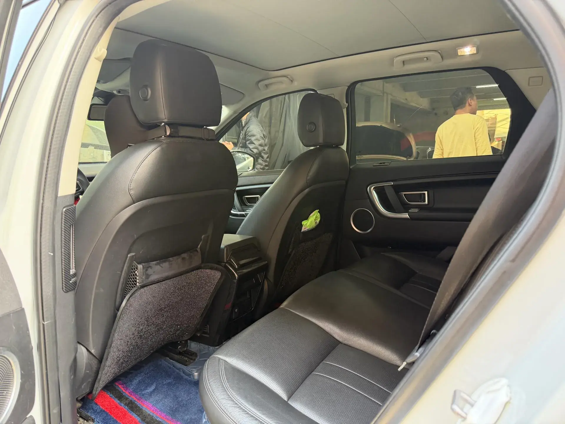 2018 LAND ROVER thumbnail 4