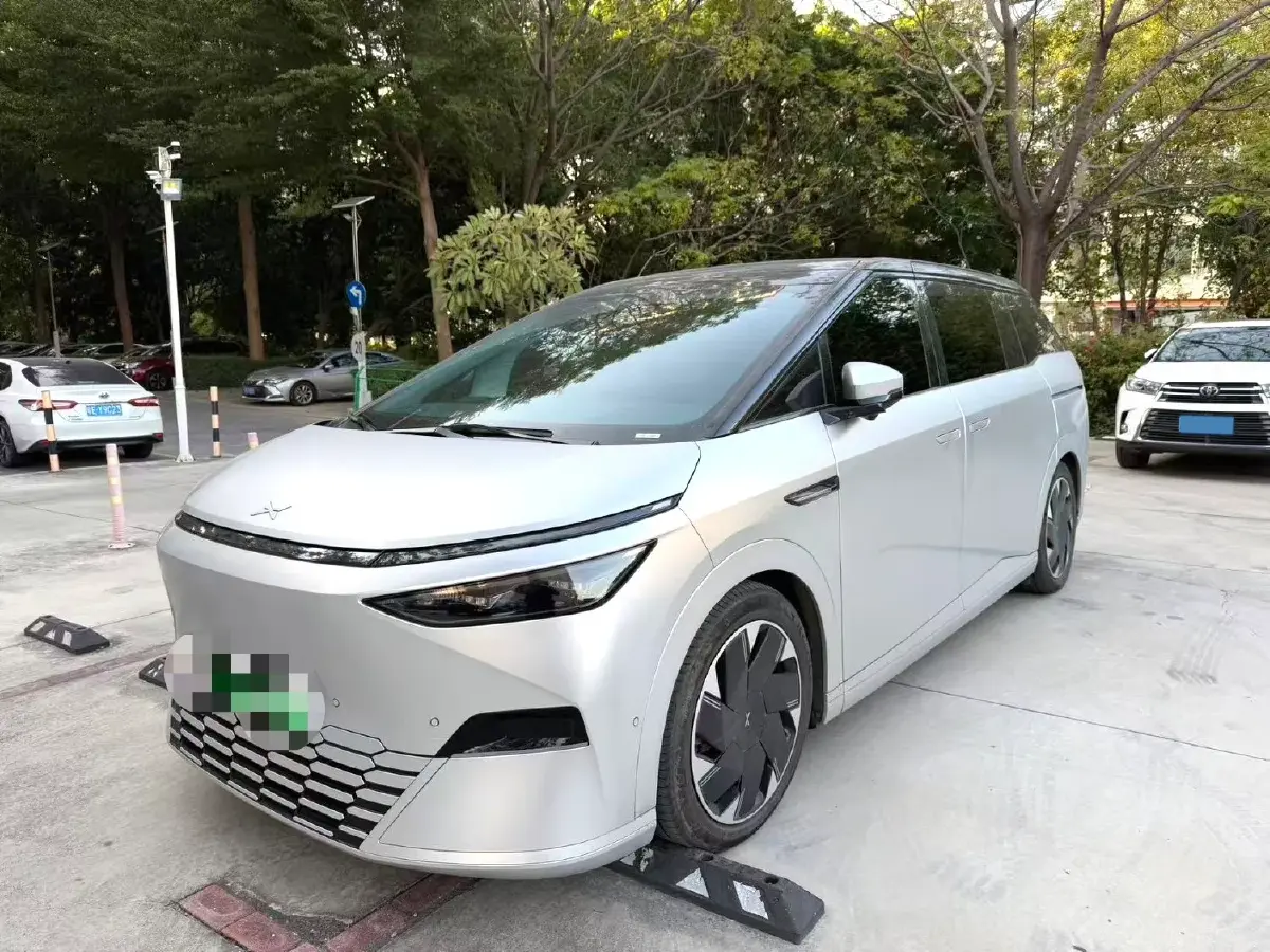 2024 Xpeng X9 BEV 101.5KWH