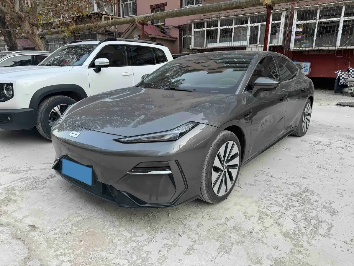 2024 Geely Galaxy E8 BEV 76KWH