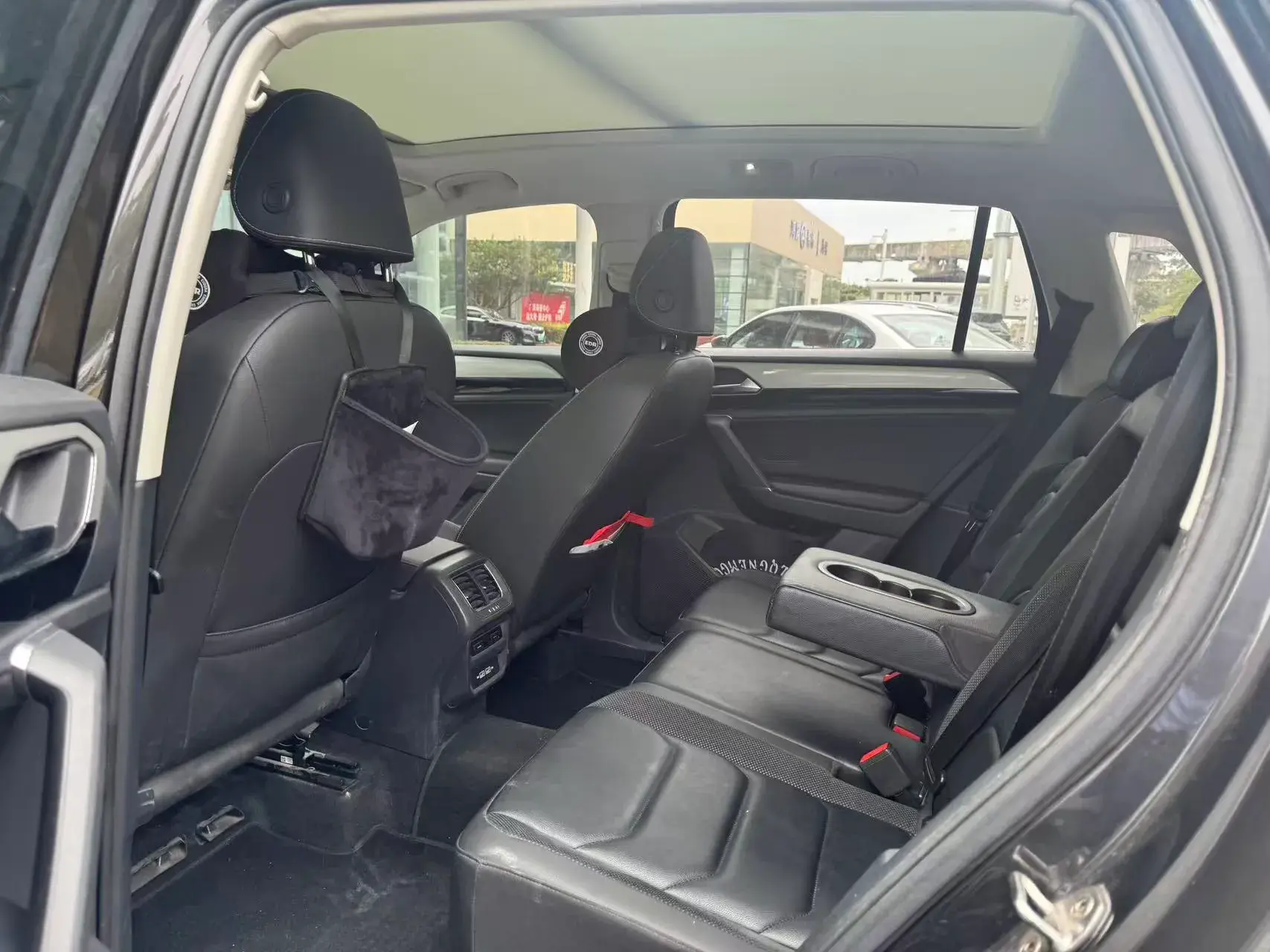 2019 VOLKSWAGEN TAYRON thumbnail 4