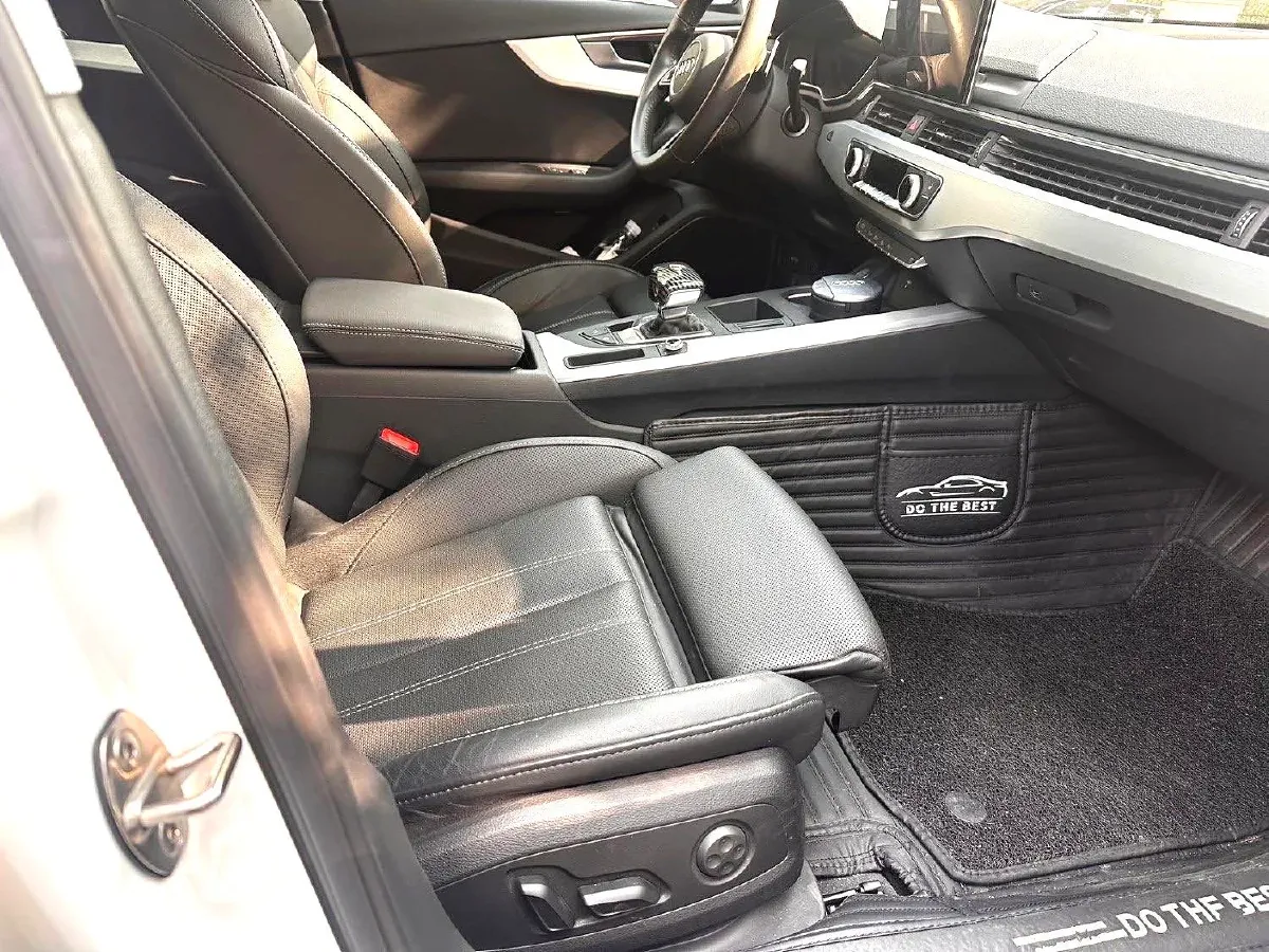 2020 Audi A4L 2.0T 190HP L4 7DCT,autocango,china used car exporter,china ev exporter,chinese used car exporter,chinese used ev exporter