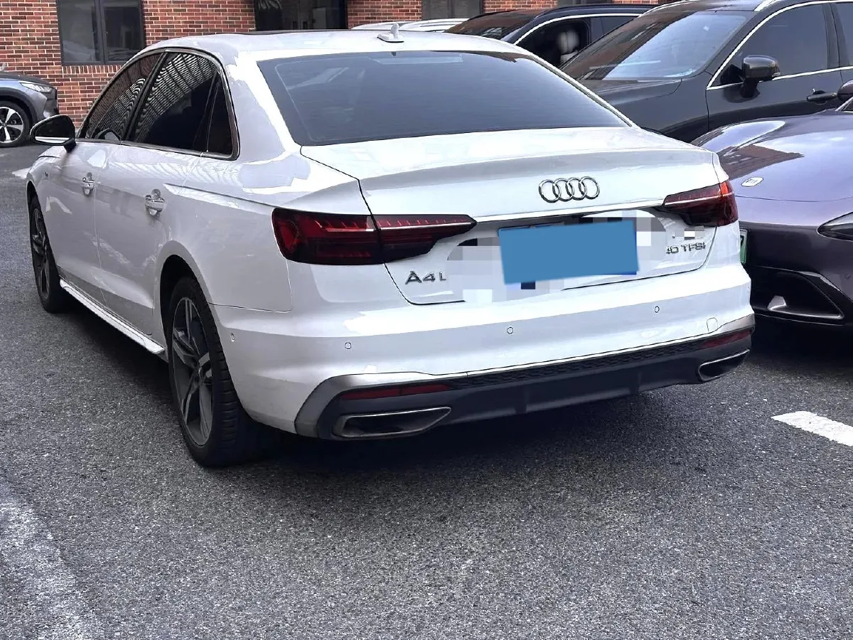 2020 Audi A4L 2.0T 190HP L4 7DCT,autocango,china used car exporter,china ev exporter,chinese used car exporter,chinese used ev exporter