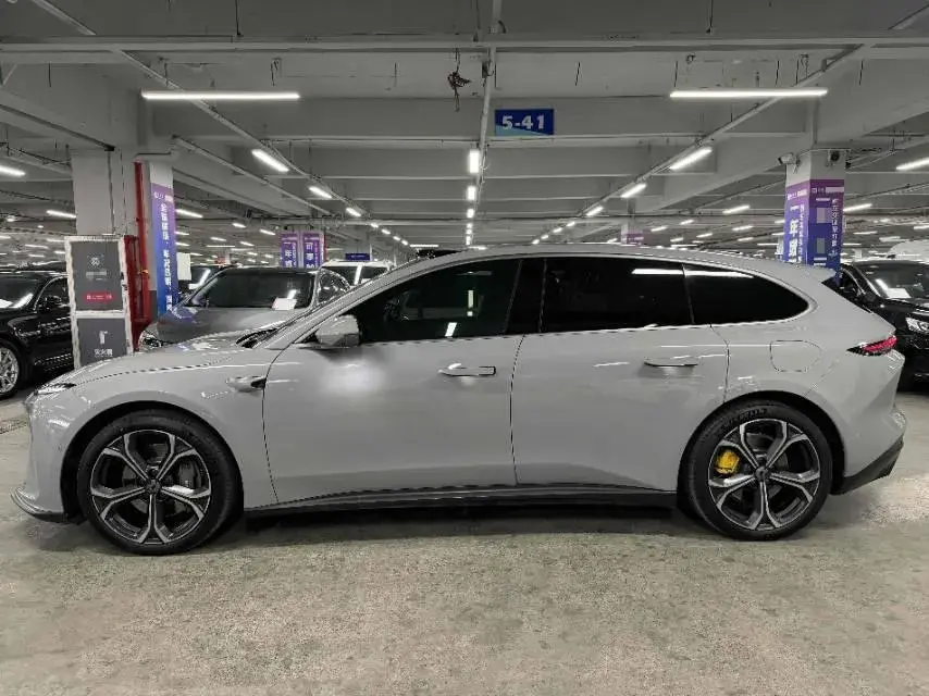 2024 NIO ET5T thumbnail 3