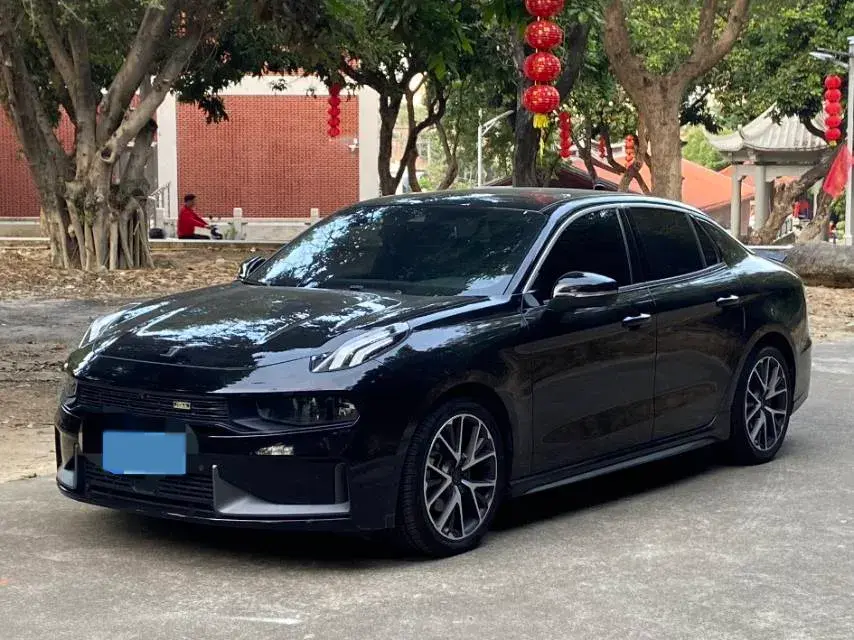 2021 LYNK&CO 03 view 1