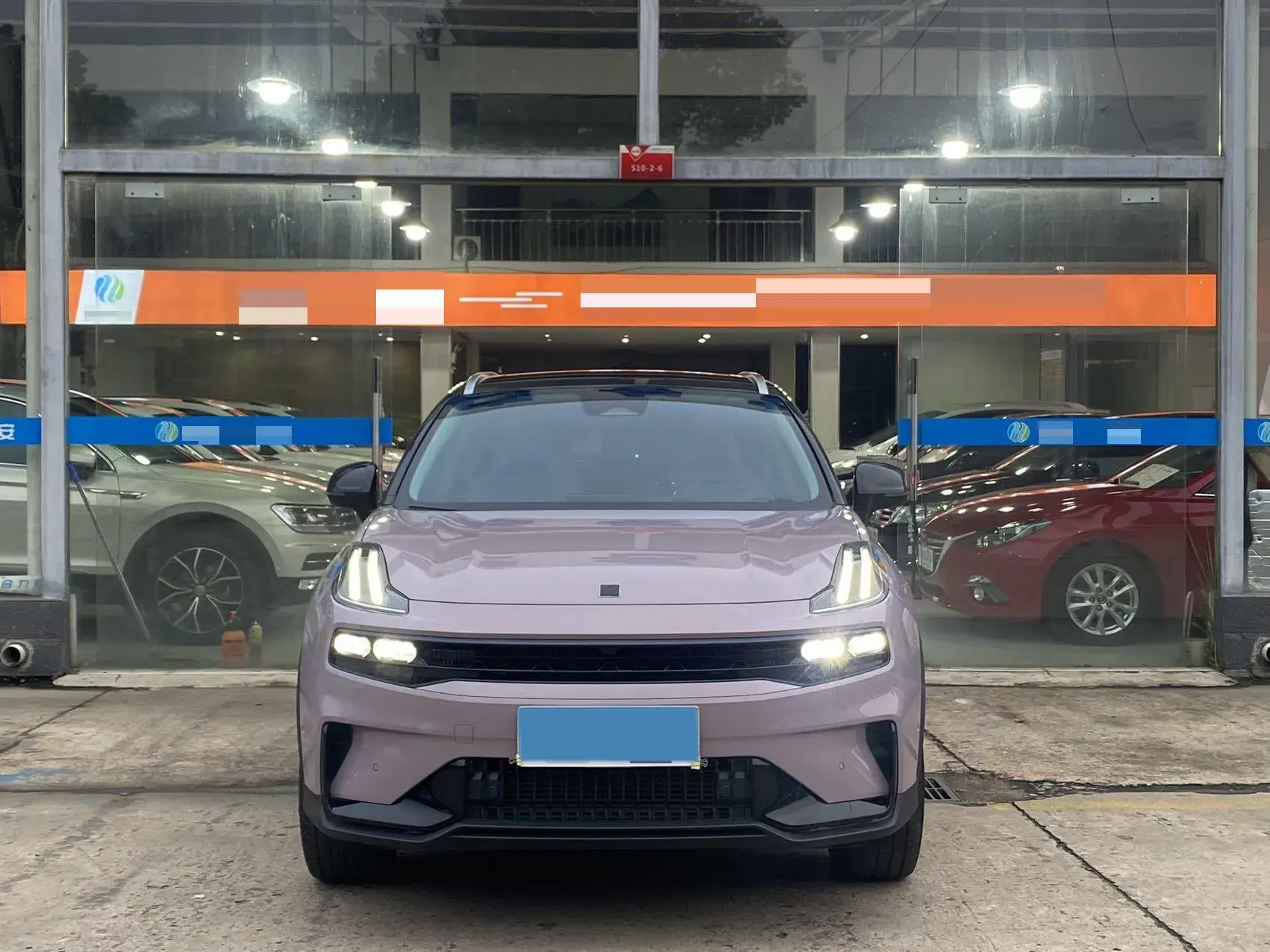 2023 LYNK&CO 06 thumbnail 2