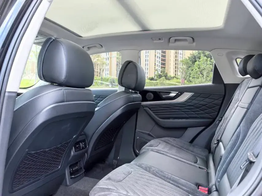 2022 HONGQI HS5 thumbnail 4