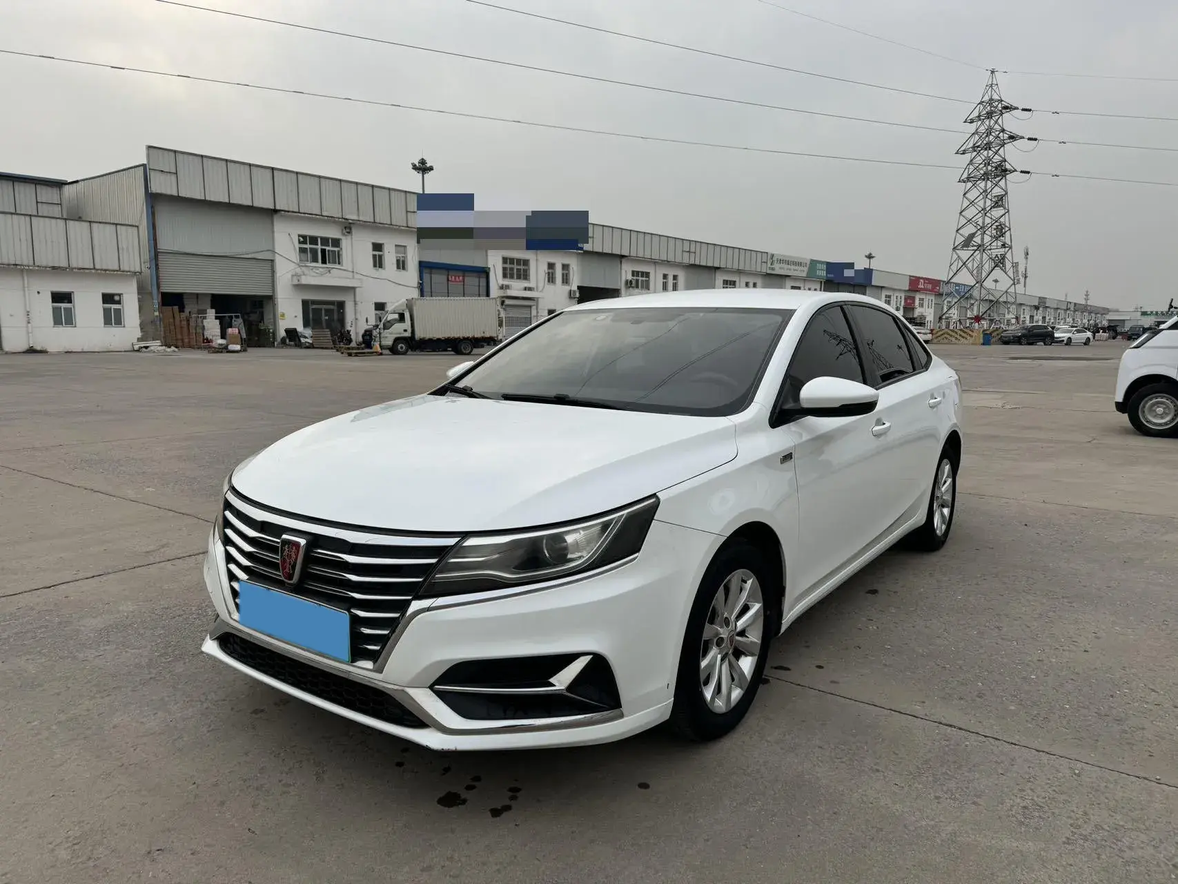 2017 ROEWE I6 view 1