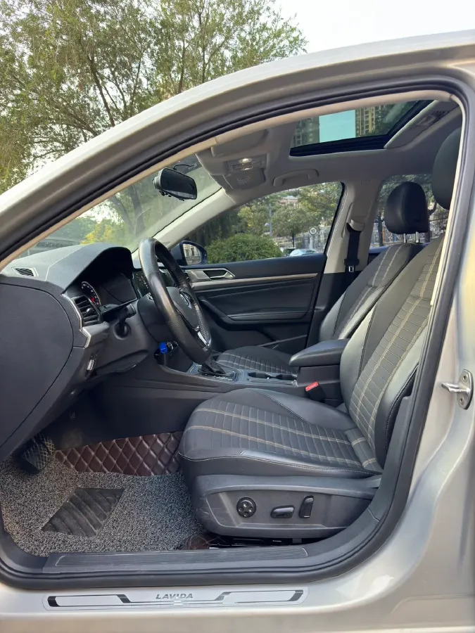 2018 Volkswagen Lavida 1.4T 150HP L4 7DCT,autocango,china used car exporter,china ev exporter,chinese used car exporter,chinese used ev exporter