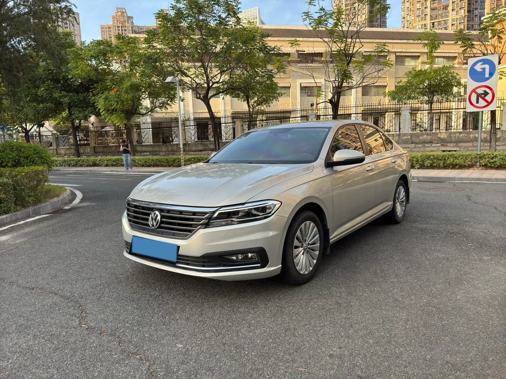 2018 VOLKSWAGEN LAVIDA view 1