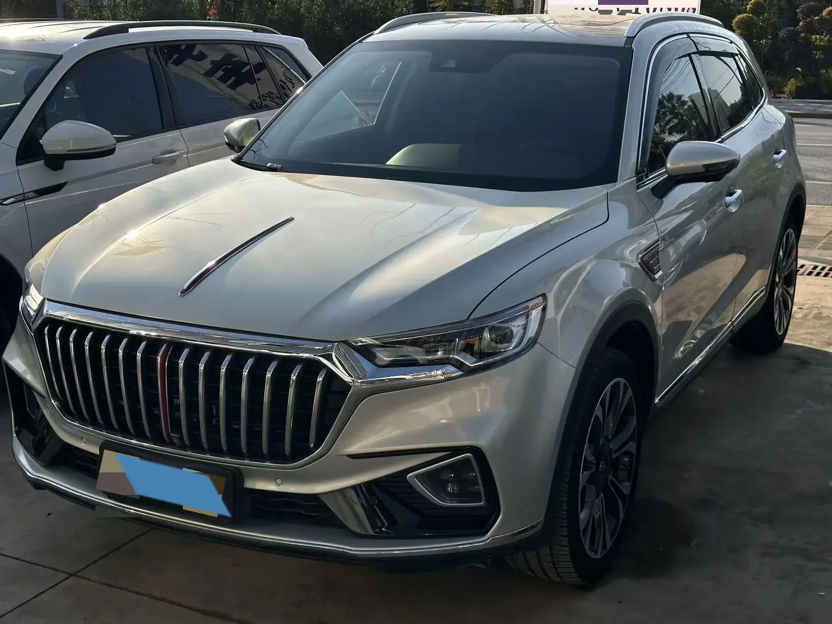 2019 HONGQI HS5 view 1