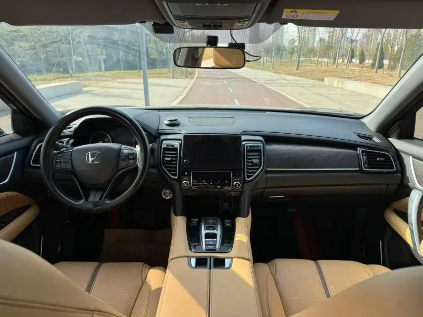 2020 Honda UR-V 2.0T 272HP L4 9AT,autocango,china used car exporter,china ev exporter,chinese used car exporter,chinese used ev exporter