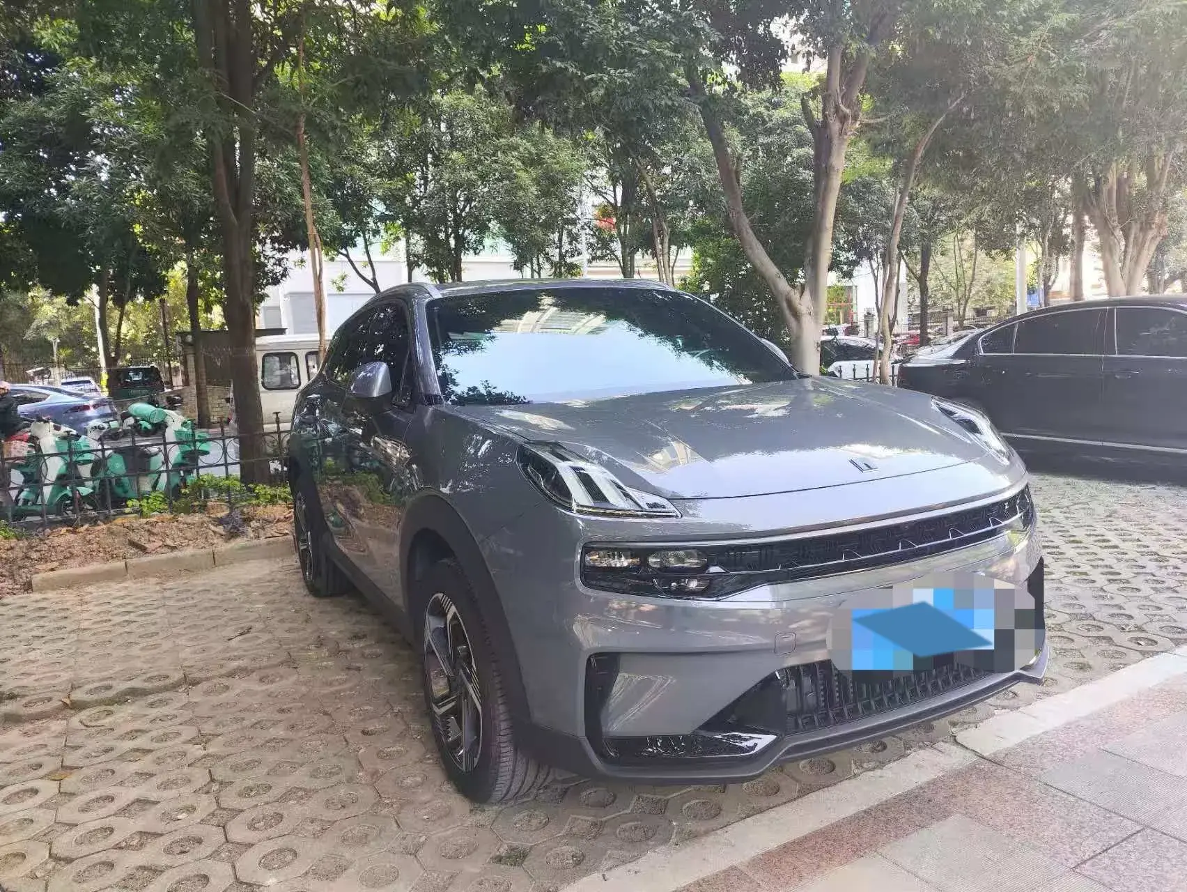 2023 LYNK&CO 06 thumbnail 3