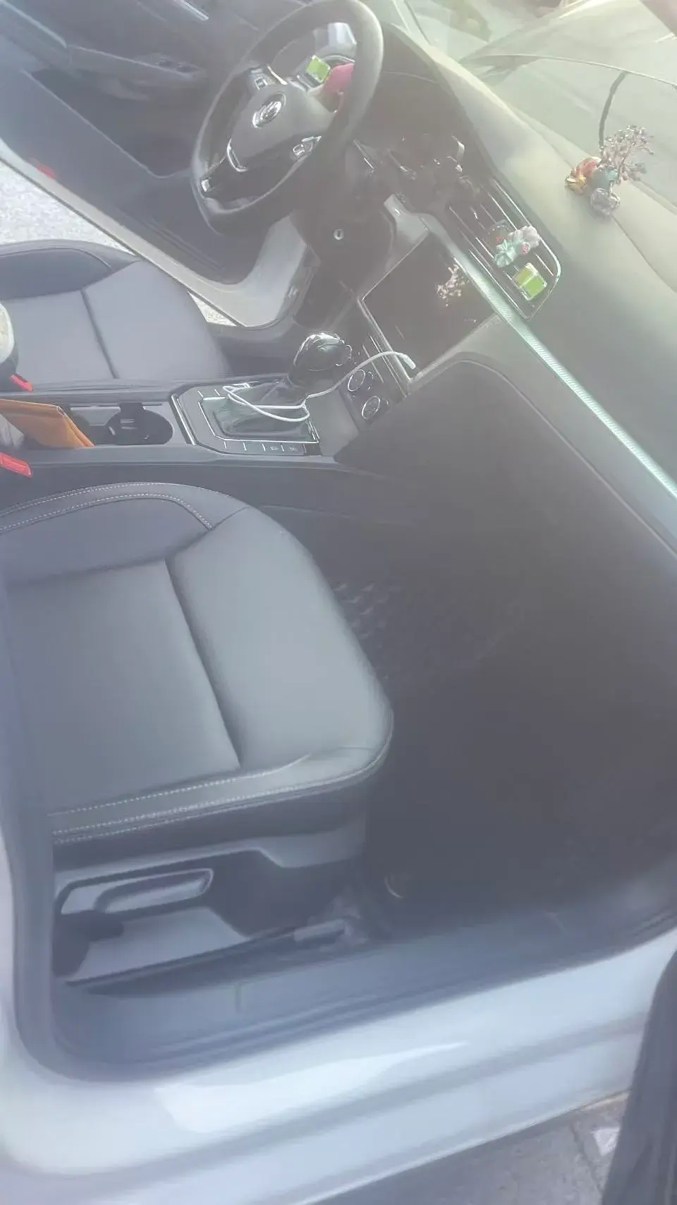 2021 VOLKSWAGEN LAMANDO thumbnail 3