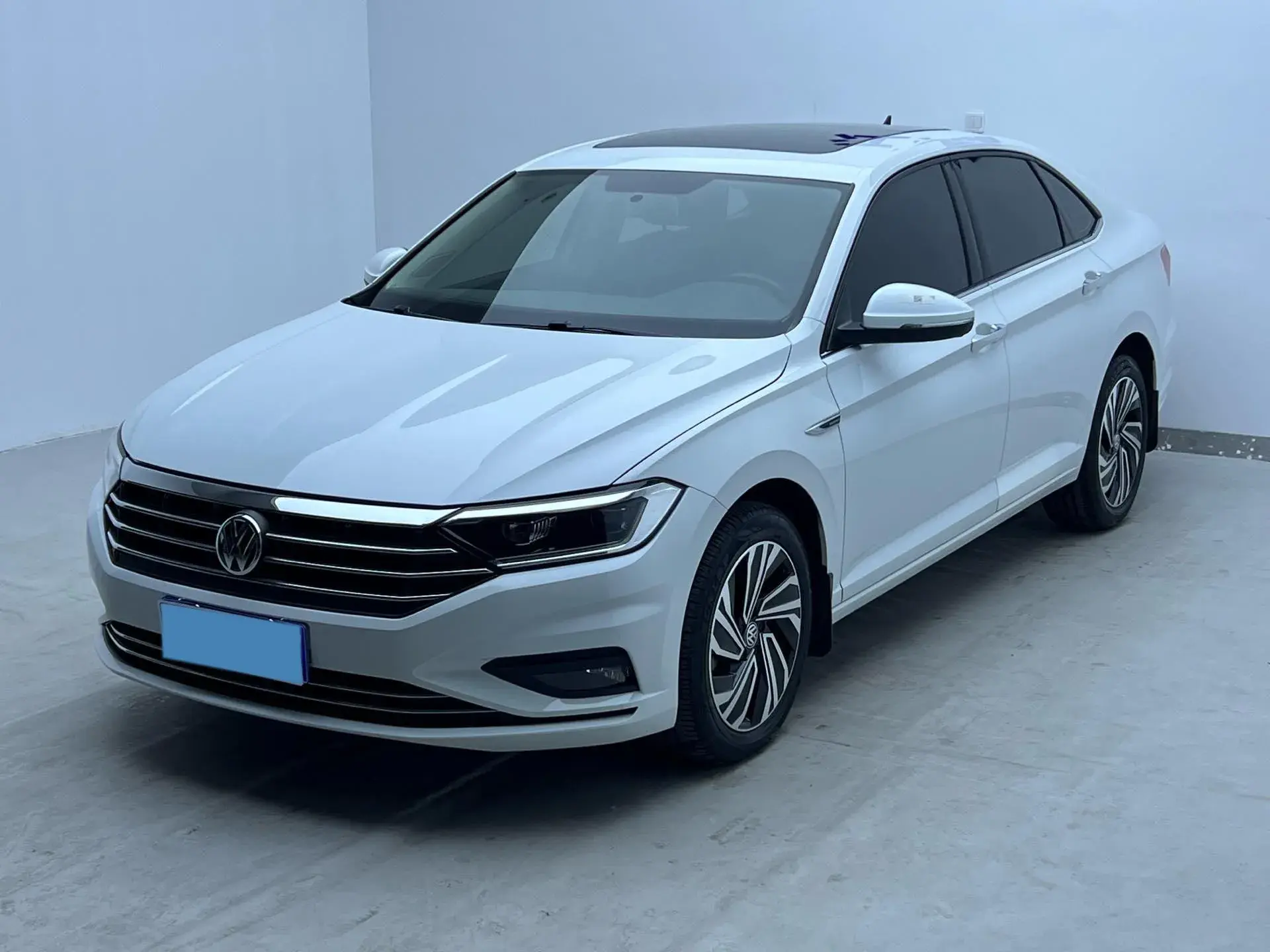 2021 VOLKSWAGEN SAGITAR view 1