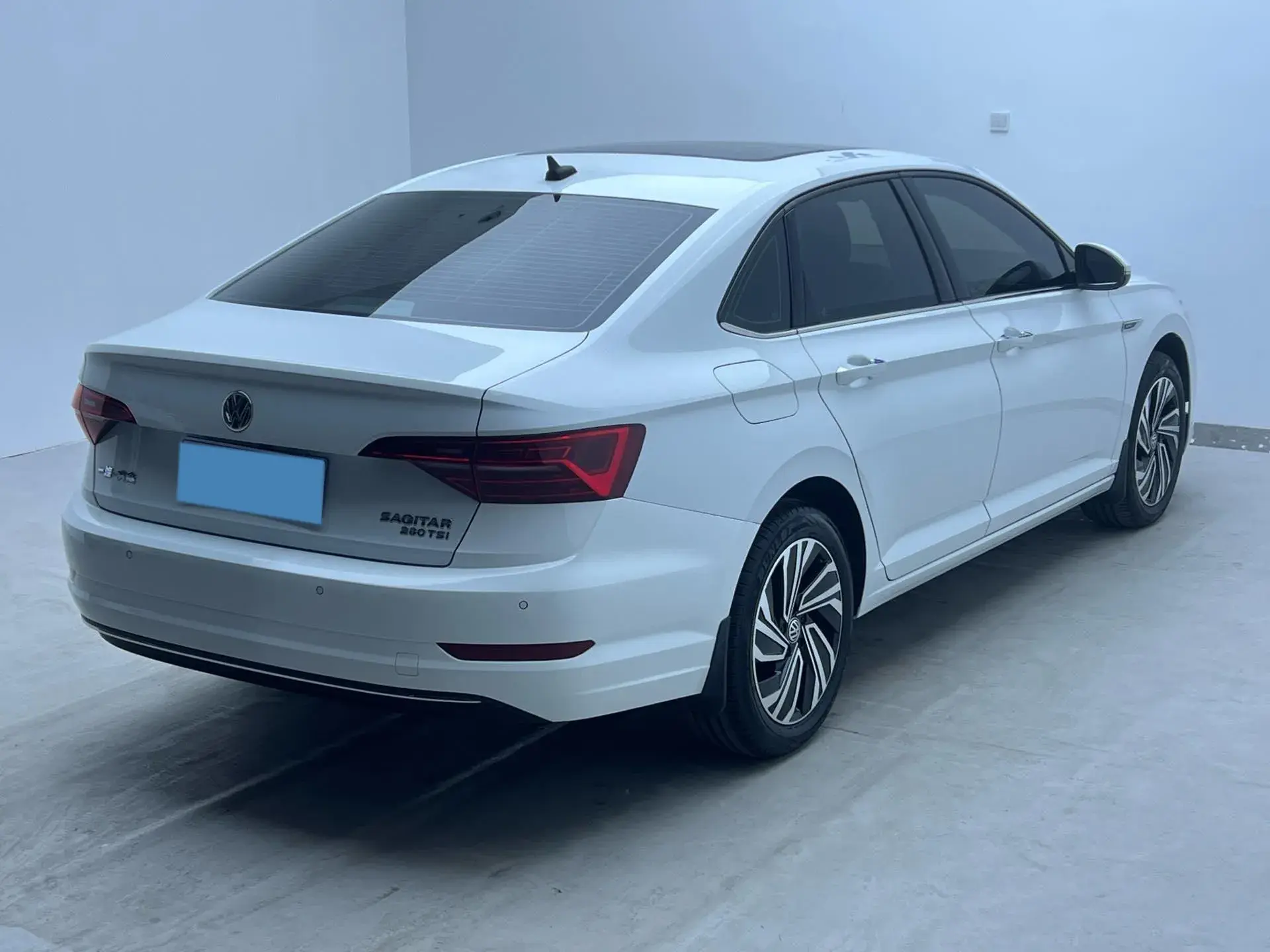 2021 VOLKSWAGEN SAGITAR thumbnail 4