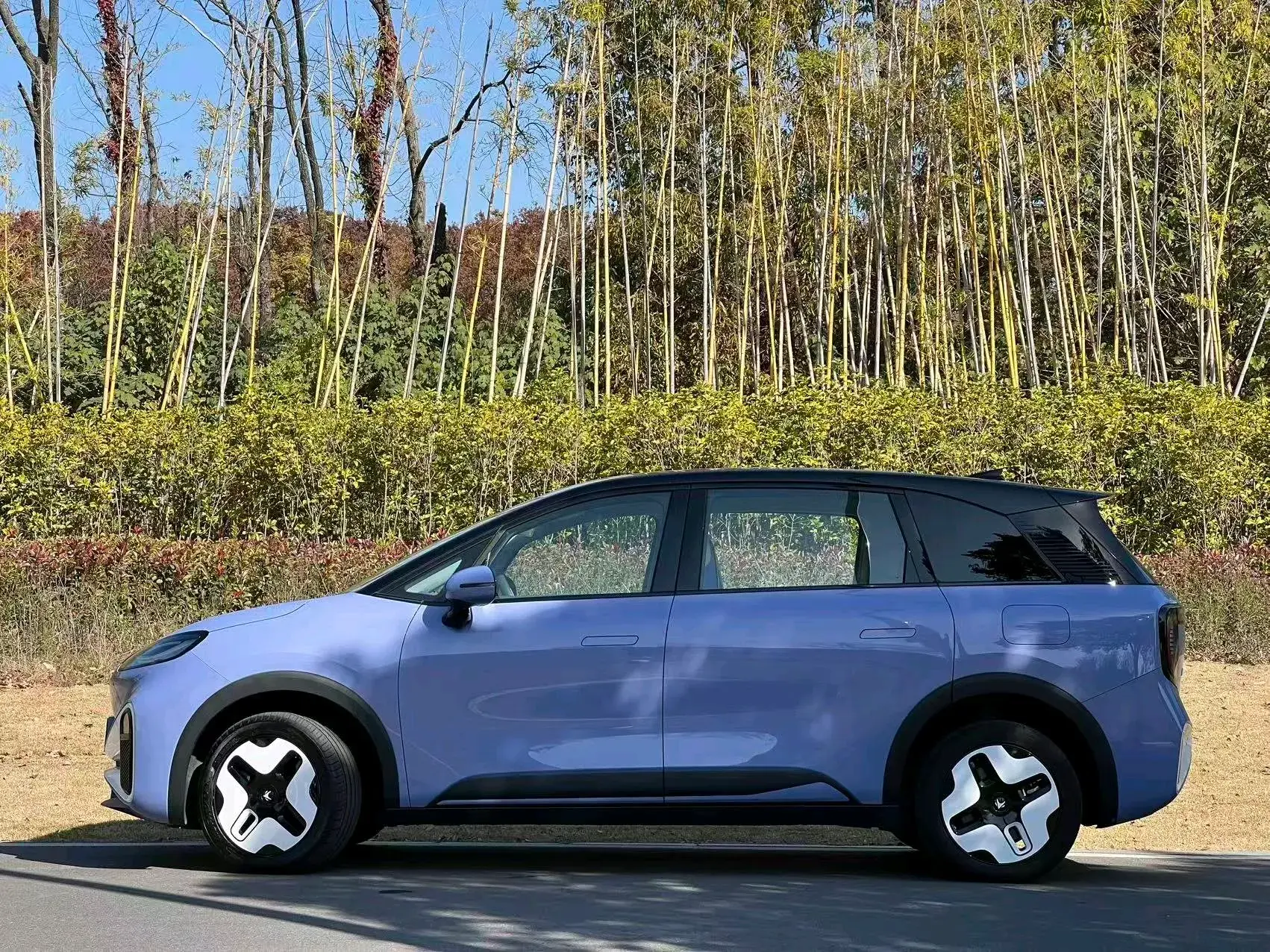 2024 ARCFOX KAOLA thumbnail 2