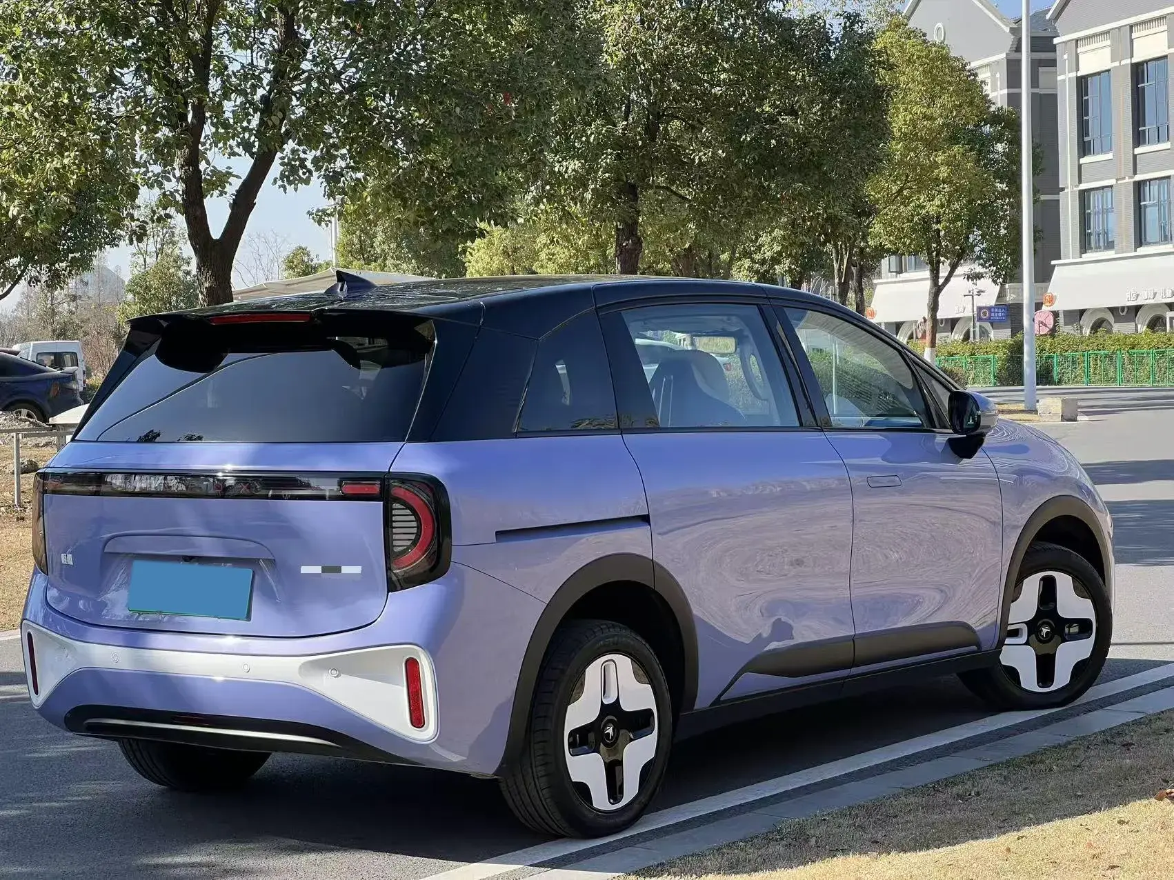 2024 ARCFOX KAOLA thumbnail 3