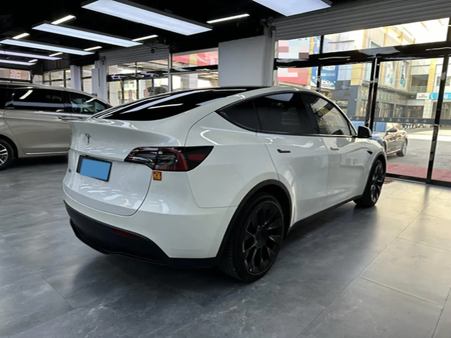 2024 TESLA MODEL thumbnail 4