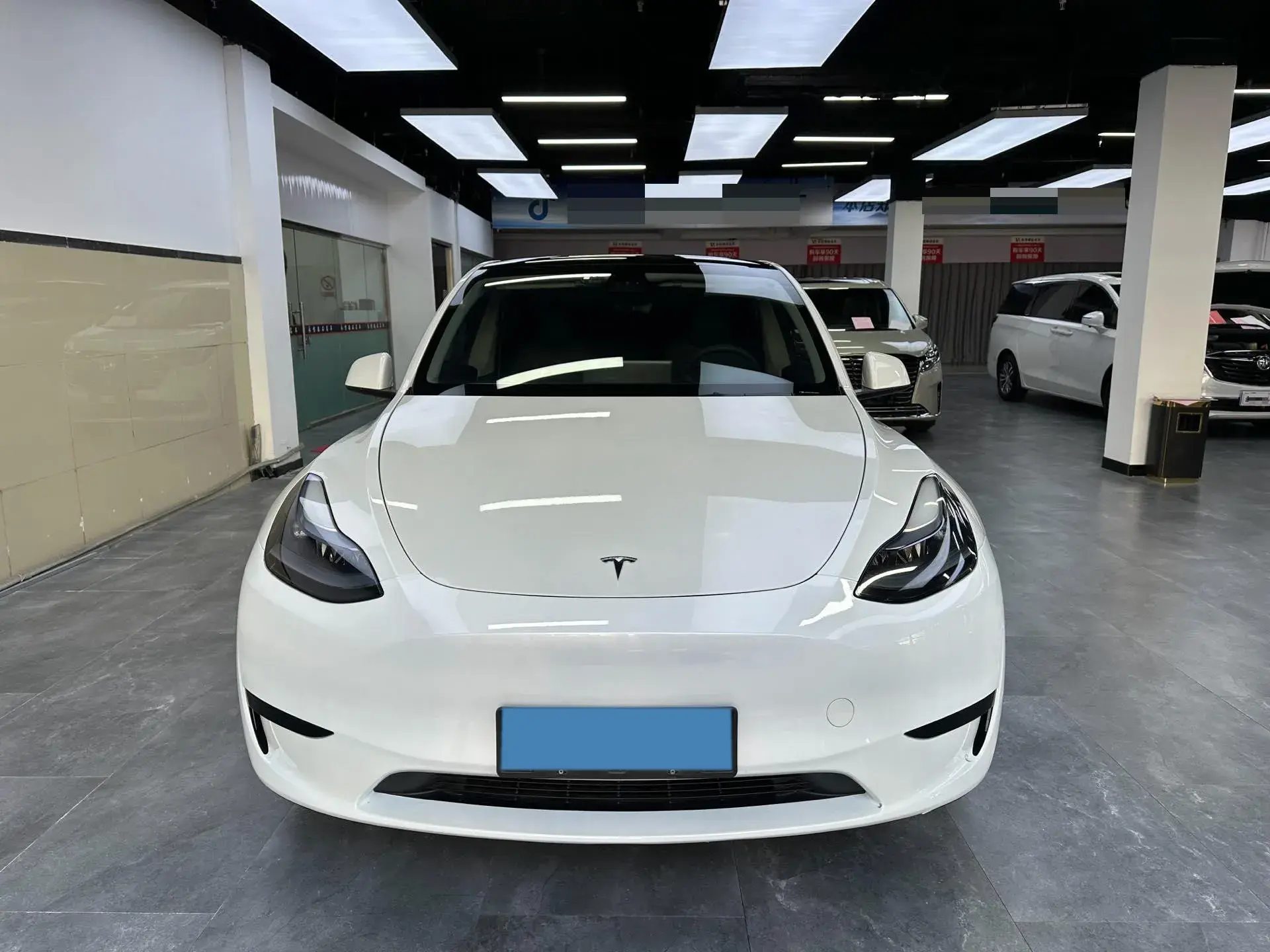 2024 TESLA MODEL thumbnail 2