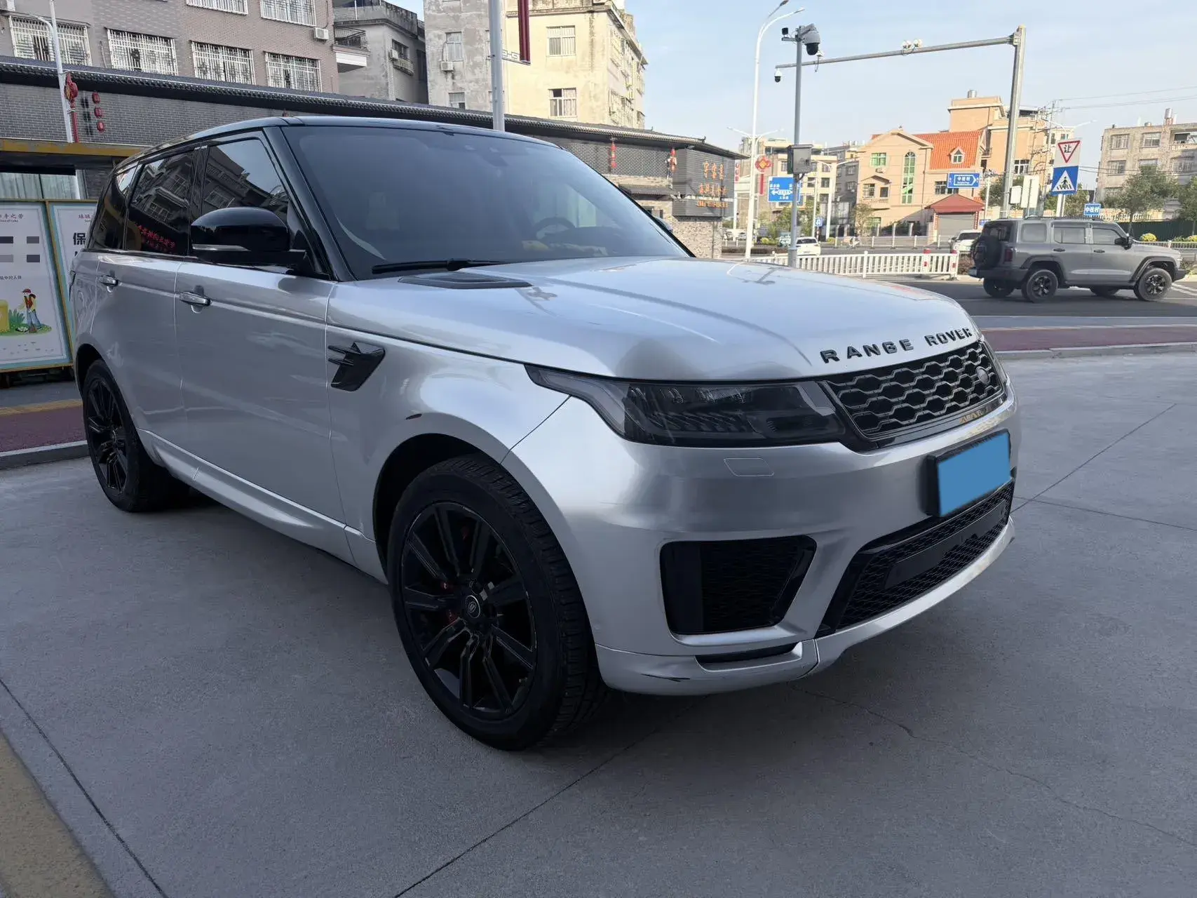 2021 LAND ROVER thumbnail 3