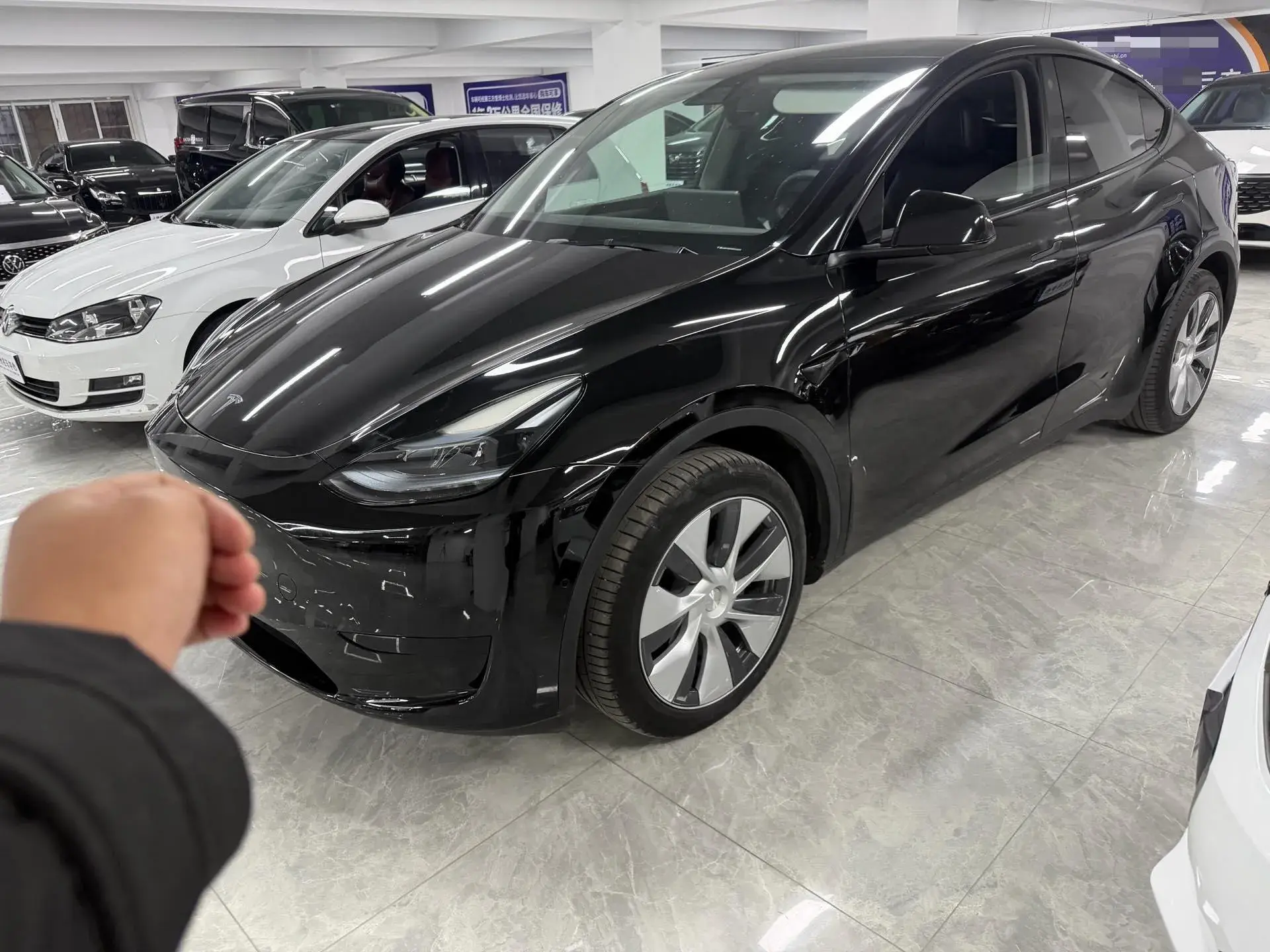 2022 TESLA MODEL view 1