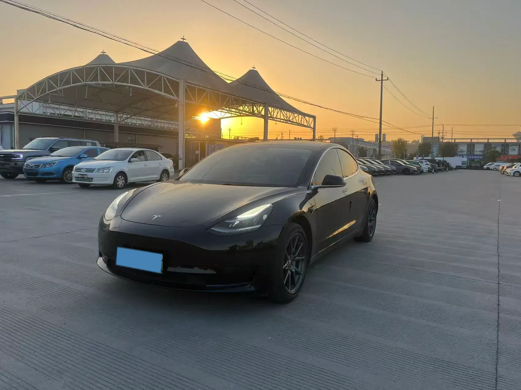 2019 TESLA MODEL view 1
