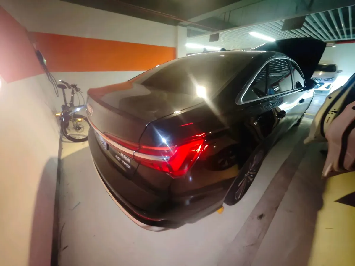 2023 Audi A6L 2.0T 190HP L4 7DCT,autocango,china used car exporter,china ev exporter,chinese used car exporter,chinese used ev exporter