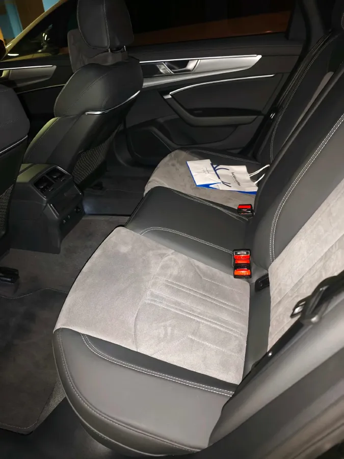 2023 Audi A6L 2.0T 190HP L4 7DCT,autocango,china used car exporter,china ev exporter,chinese used car exporter,chinese used ev exporter