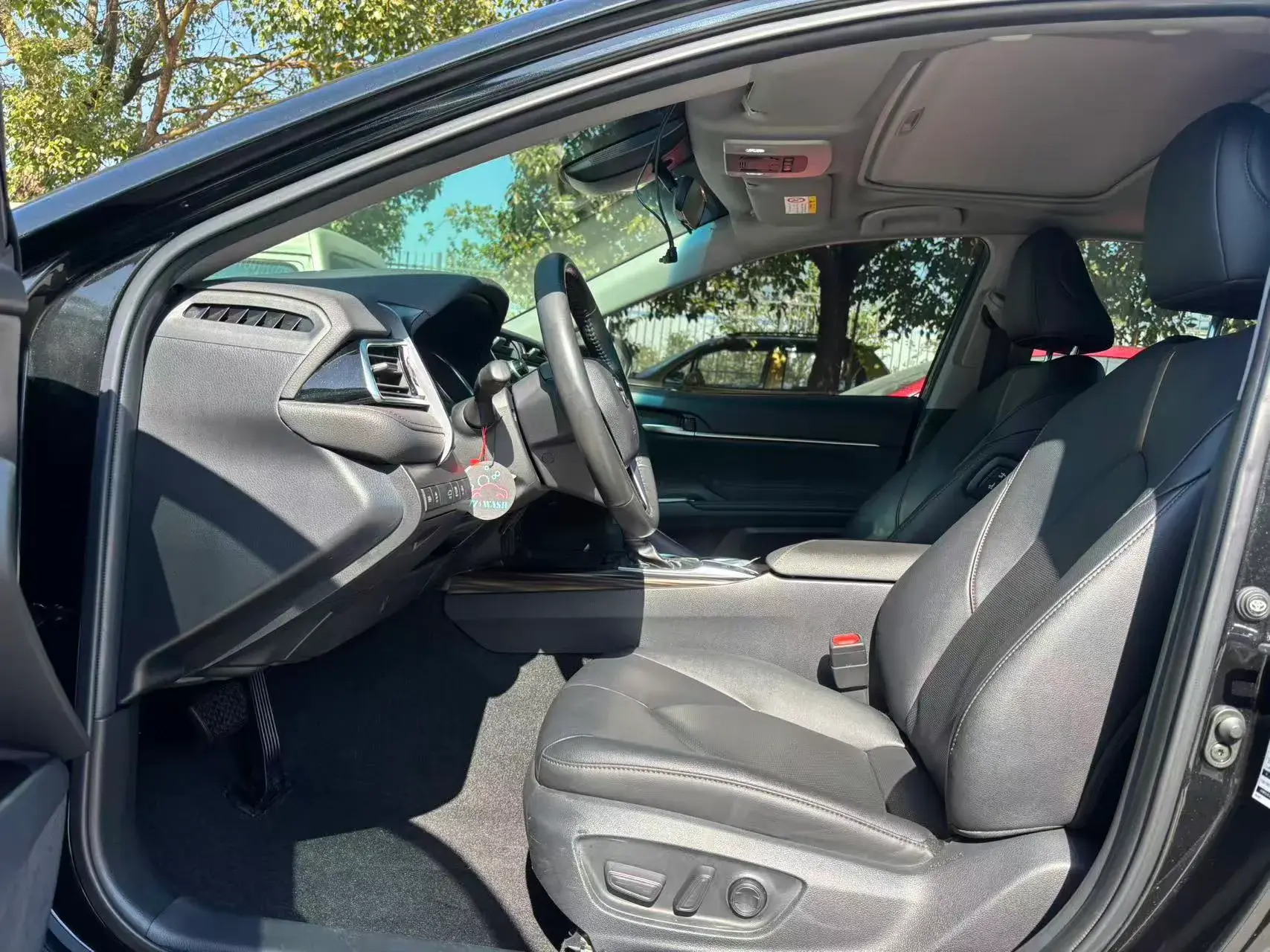 2019 TOYOTA CAMRY thumbnail 4