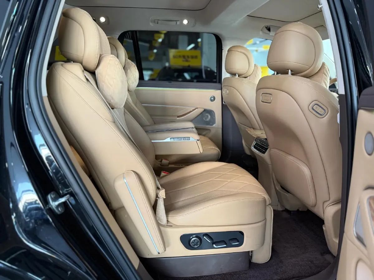 2025 HIMA AITO M8 REEV 160HP REEV 53.4KWH,autocango,china used car exporter,china ev exporter,chinese used car exporter,chinese used ev exporter