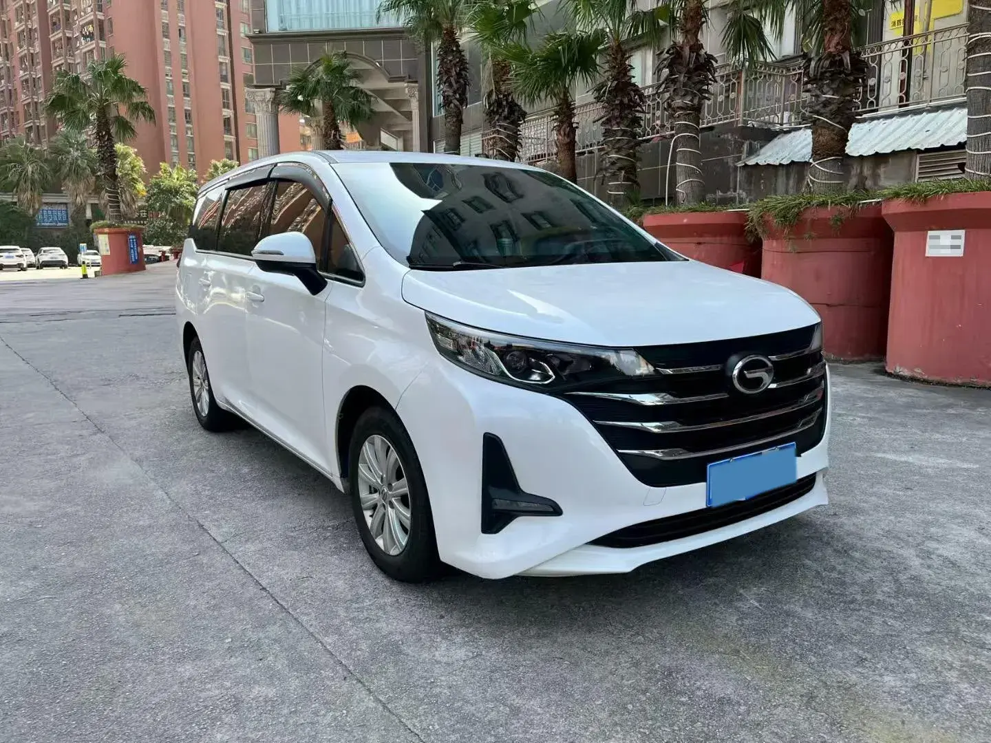 2021 GAC TRUMPCHI thumbnail 3