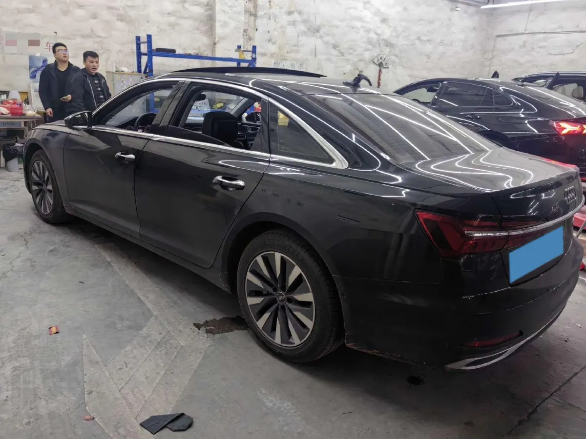 2024 Audi A6L 2.0T 245HP L4 7DCT,autocango,china used car exporter,china ev exporter,chinese used car exporter,chinese used ev exporter
