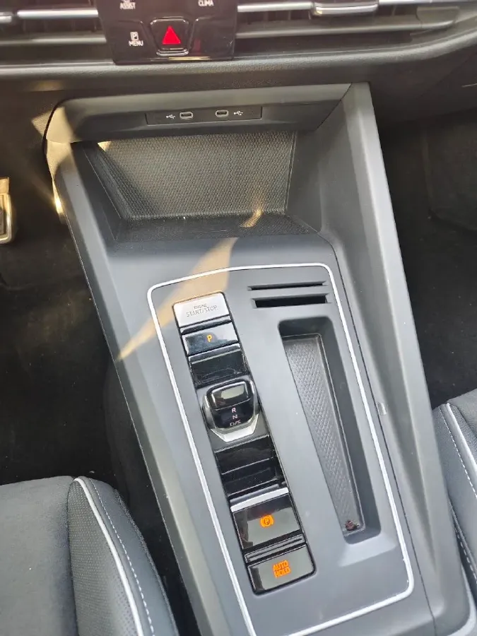 2023 Volkswagen Golf 1.4T 150HP L4 7DCT,autocango,china used car exporter,china ev exporter,chinese used car exporter,chinese used ev exporter