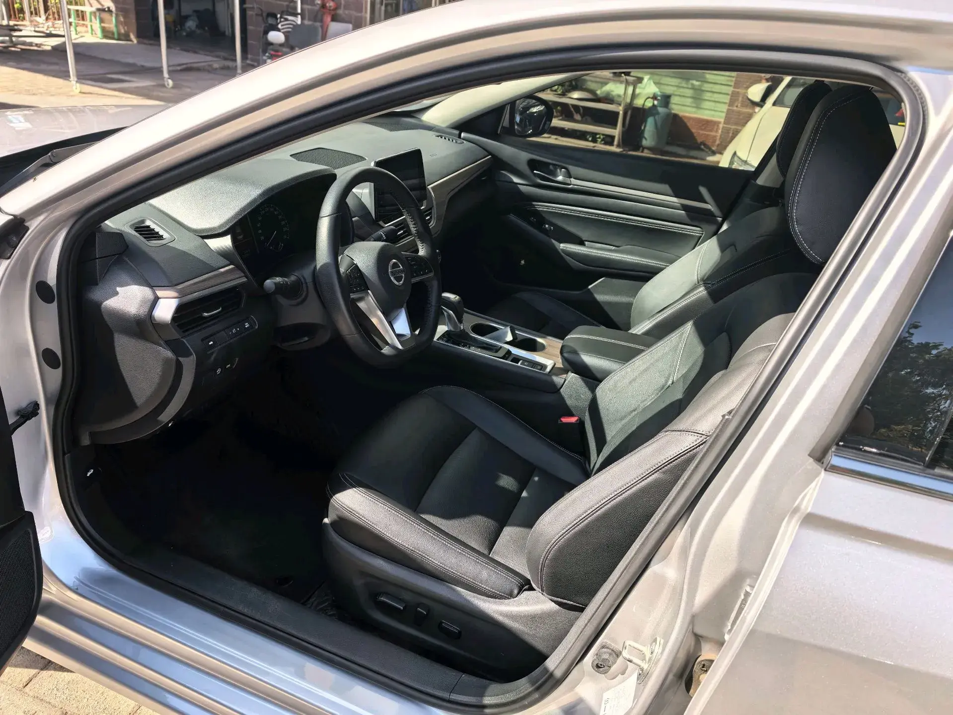 2021 NISSAN TEANA thumbnail 3