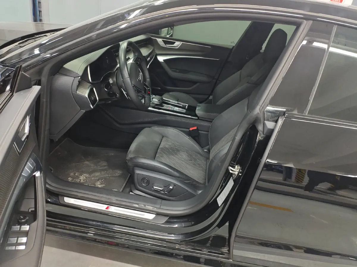 2022 Audi S7 2.9T 450HP V6 8AT,autocango,china used car exporter,china ev exporter,chinese used car exporter,chinese used ev exporter