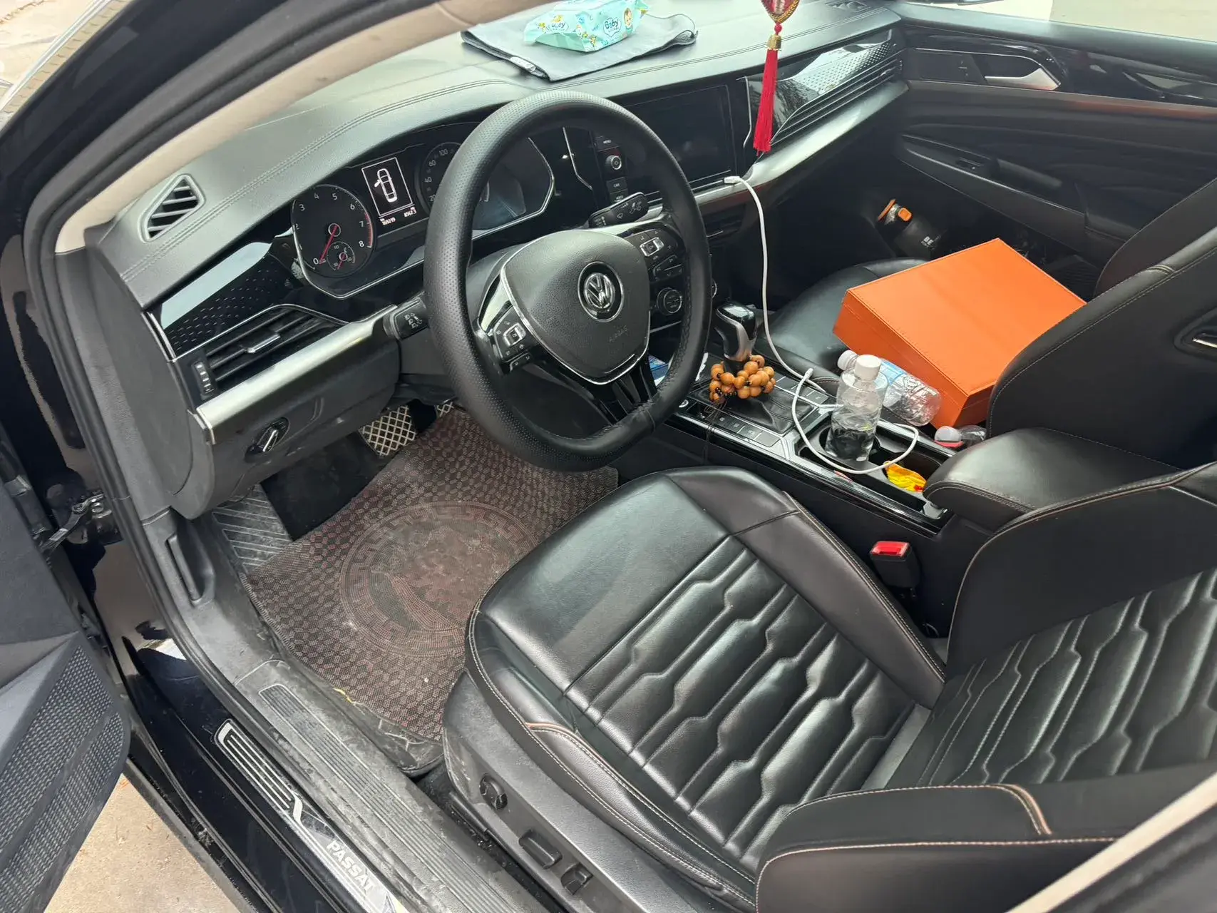 2019 VOLKSWAGEN PASSAT thumbnail 3