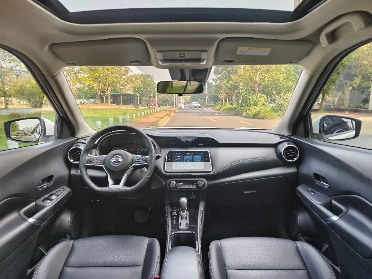 2022 NISSAN KICKS thumbnail 4