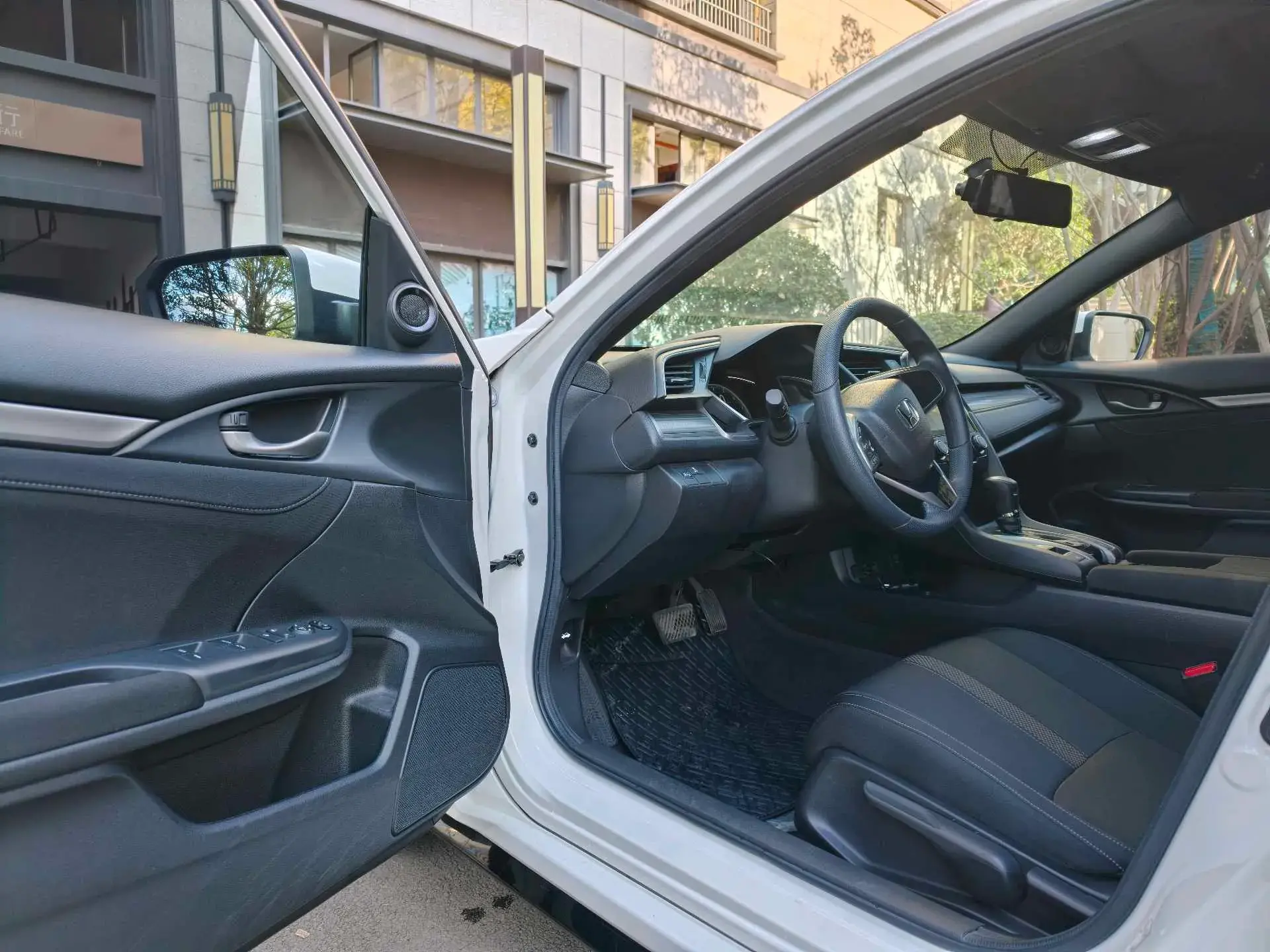 2021 HONDA CIVIC thumbnail 4