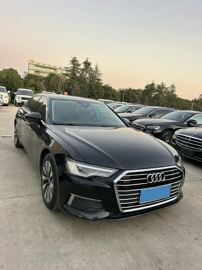 2019 Audi A6L 2.0T 224HP L4 7DCT,autocango,china used car exporter,china ev exporter,chinese used car exporter,chinese used ev exporter