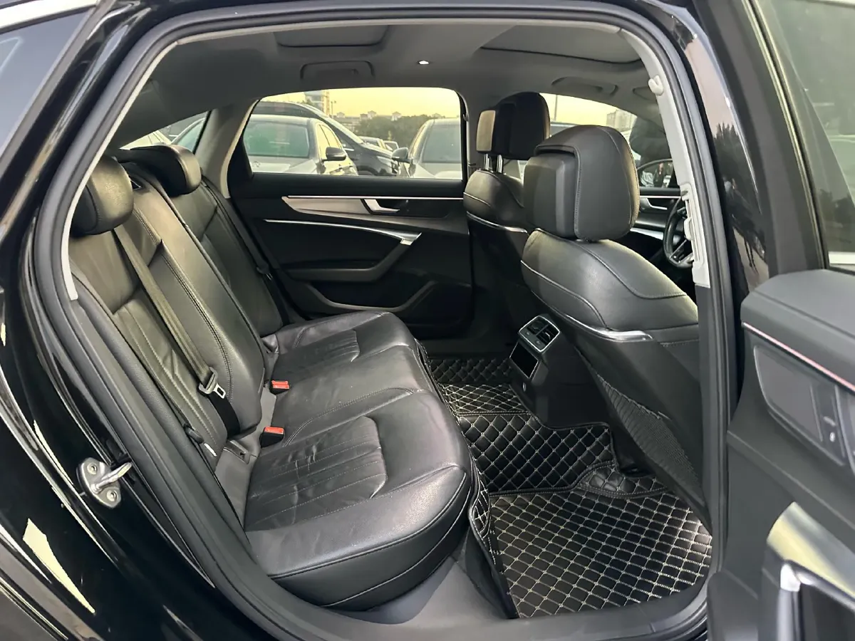 2019 Audi A6L 2.0T 224HP L4 7DCT,autocango,china used car exporter,china ev exporter,chinese used car exporter,chinese used ev exporter